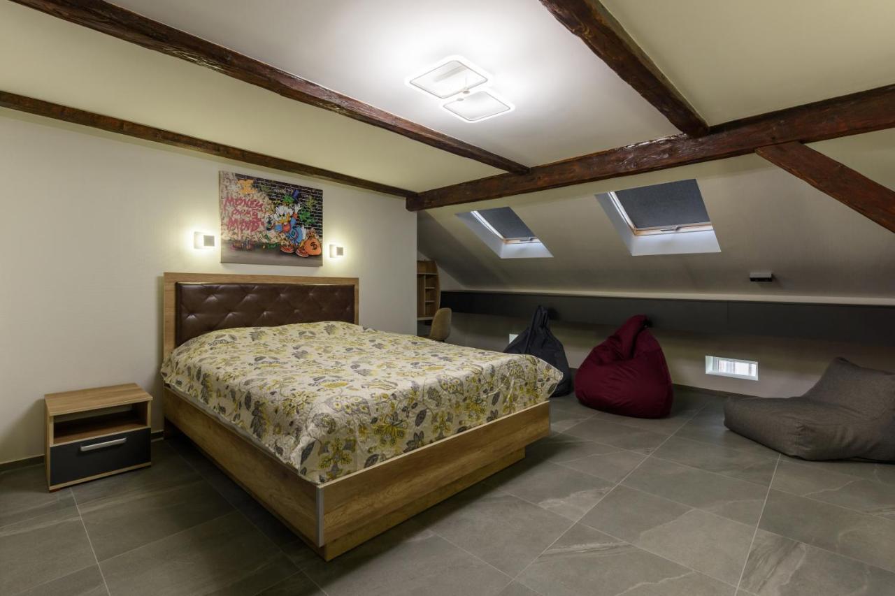 Apart Hotel Fusion Черновцы Экстерьер фото