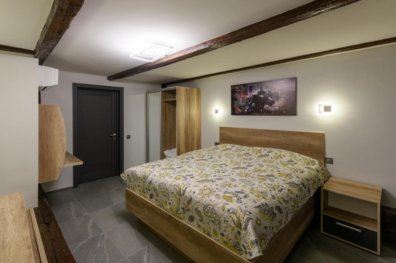 Apart Hotel Fusion Черновцы Экстерьер фото